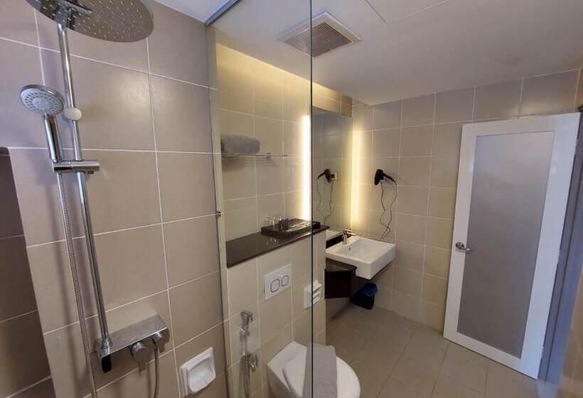 בית מלון כפרי Tunas Resort Port Dickson