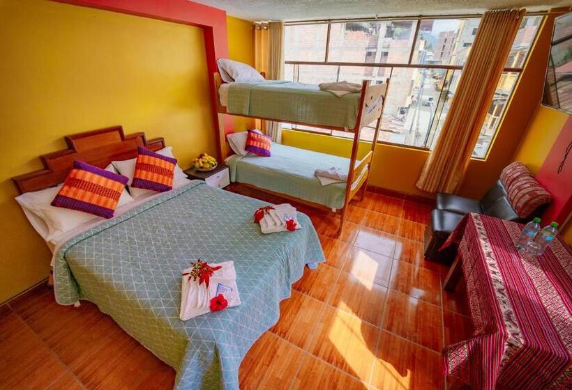 هتل Yacumama Santa Teresa