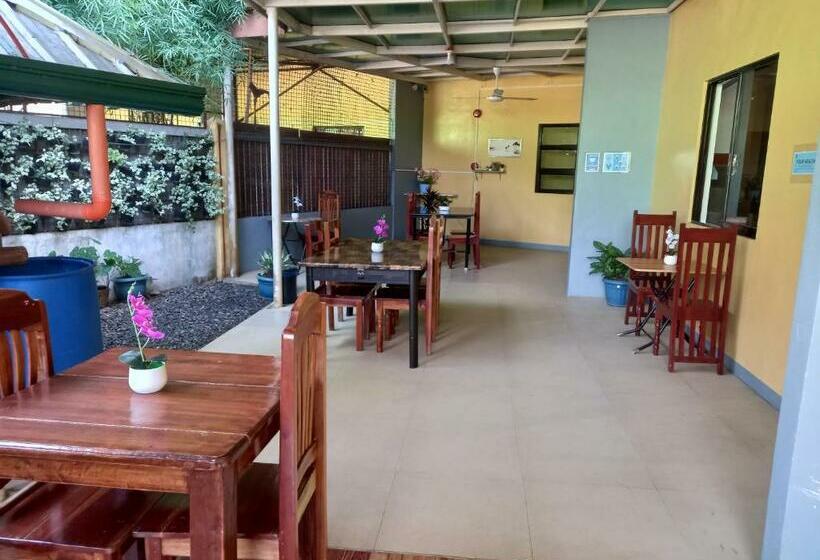 بنسيون Nellie S Place