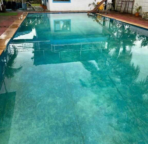 منتجع Kukoos Farm