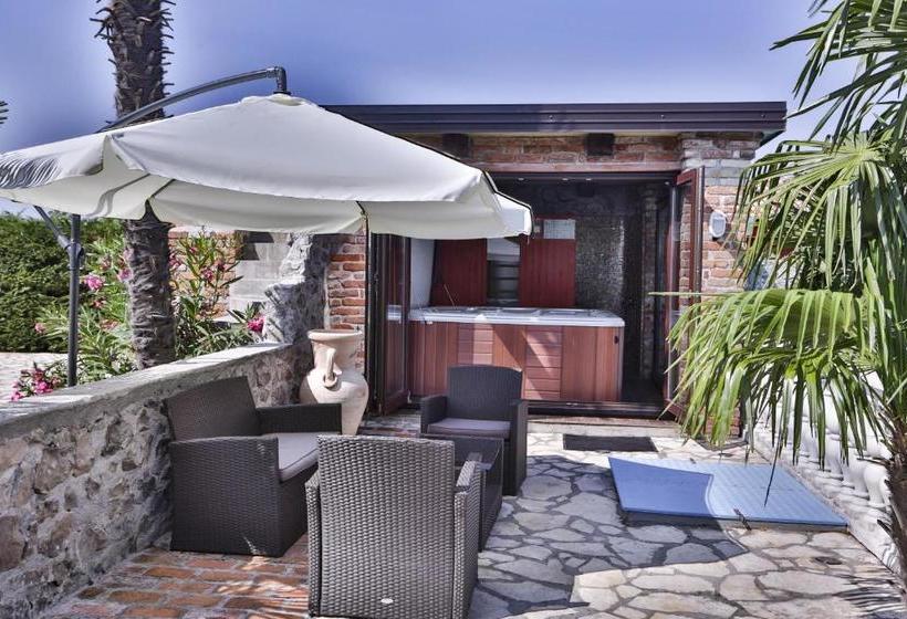 تختخواب و صبحانه Casa Oasa