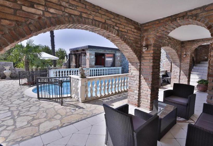 تختخواب و صبحانه Casa Oasa