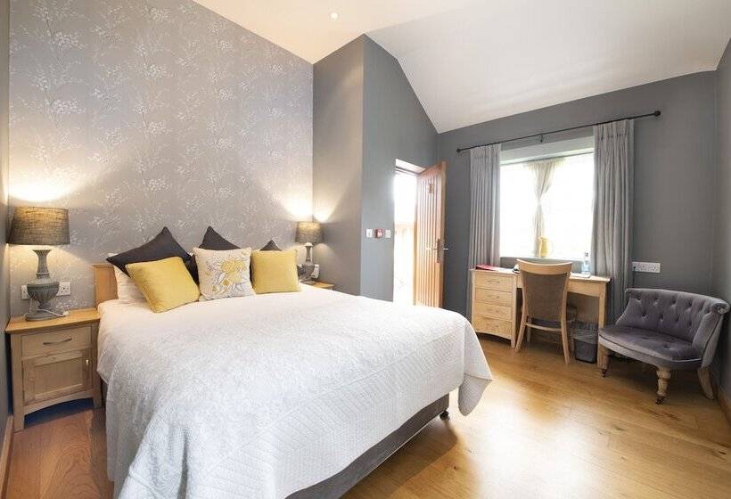 مبيت وإفطار The Red Lion Hinxton