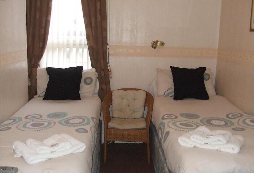 Fern Villa Hotel   Albert Road