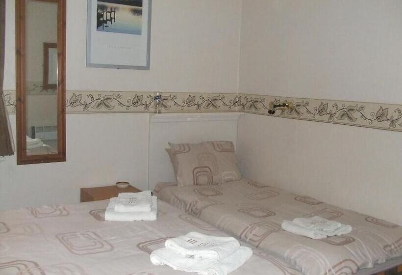 Fern Villa Hotel   Albert Road