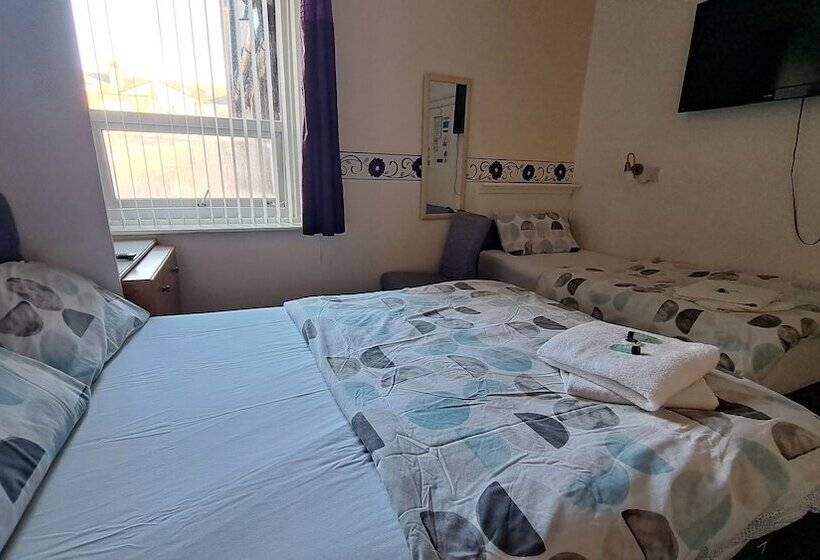 Fern Villa Hotel   Albert Road