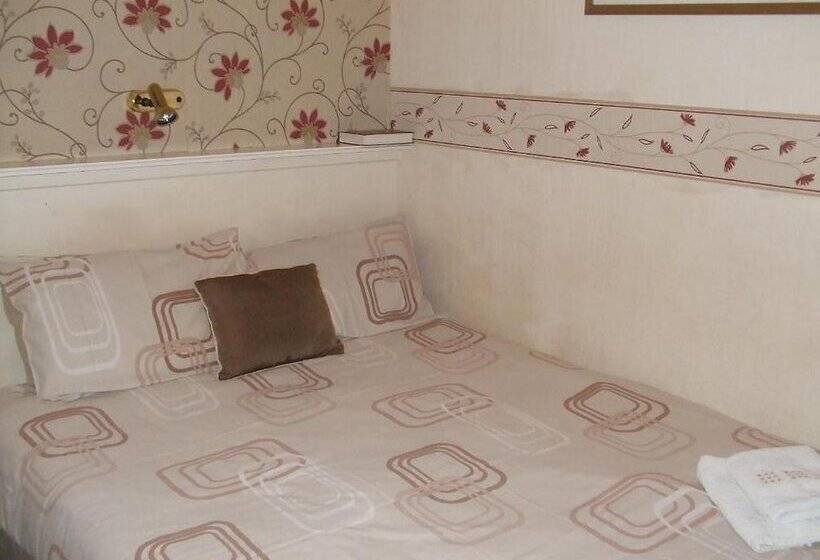 Fern Villa Hotel   Albert Road