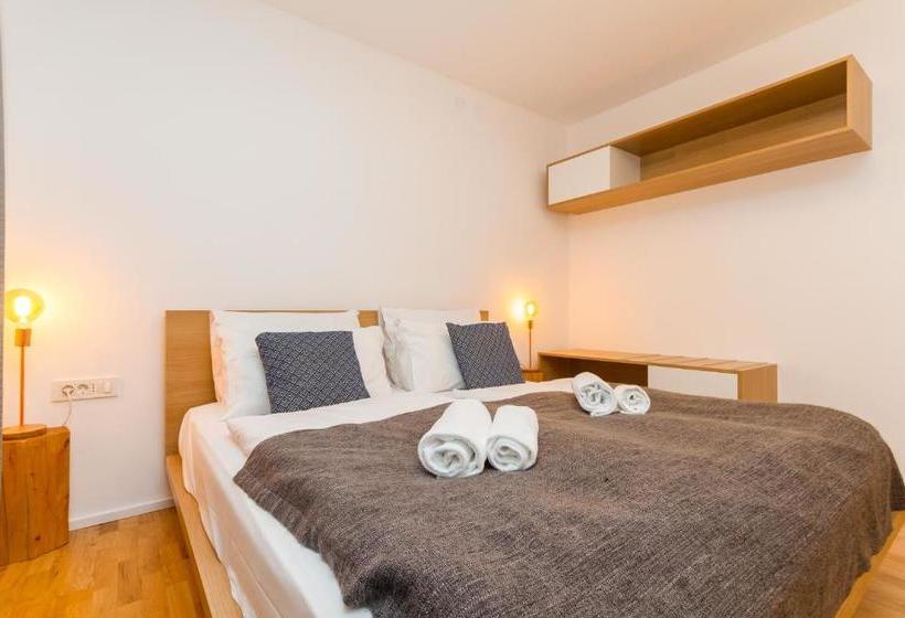 Forgotten Garden Apartments And Rooms