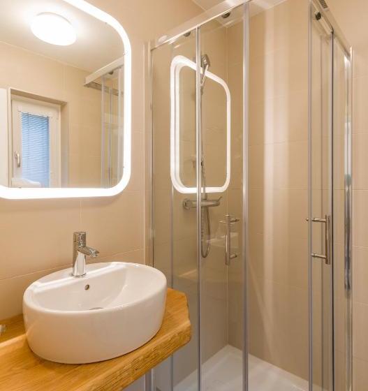 Forgotten Garden Apartments And Rooms