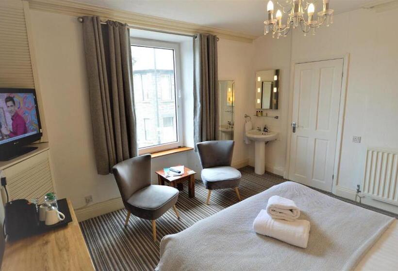 Отель All Seasons Guest House