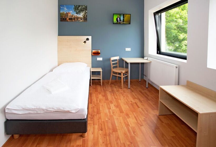 ホテル a&o Amsterdam Zuidoost