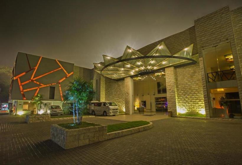 בית מלון כפרי Avenra Beach Hikkaduwa