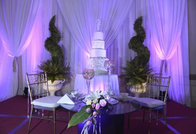 Bayfront Hotel Cebu North Reclamation