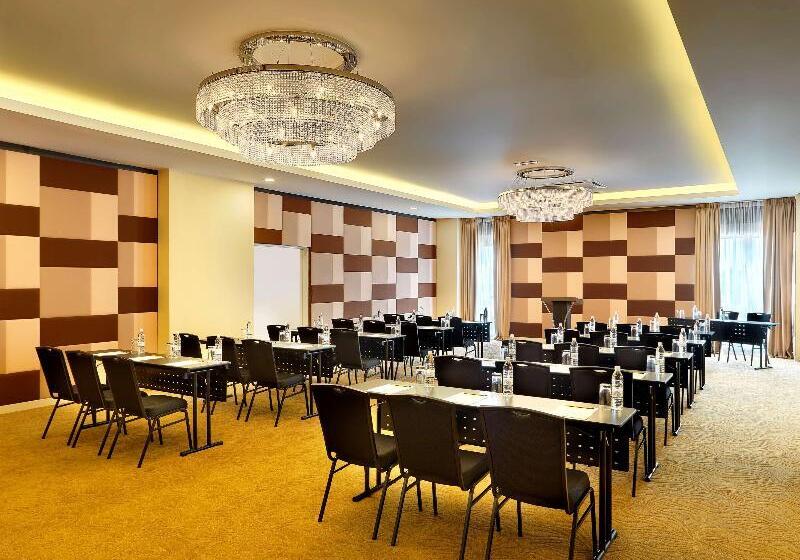 호텔 I City Trademark Collection By Wyndham