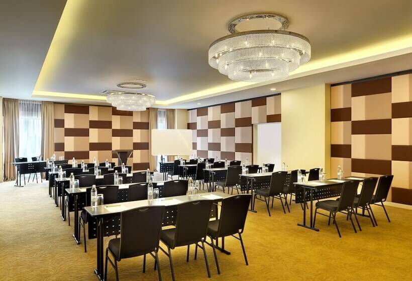 호텔 I City Trademark Collection By Wyndham