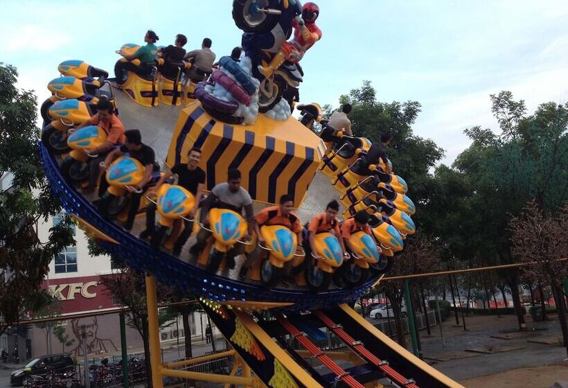 호텔 I City Trademark Collection By Wyndham