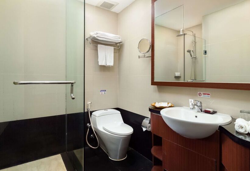 ホテル Best Western Plus Makassar Beach