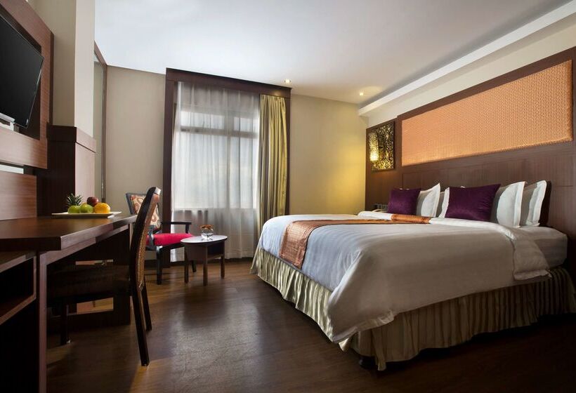 هتل Best Western Plus Makassar Beach