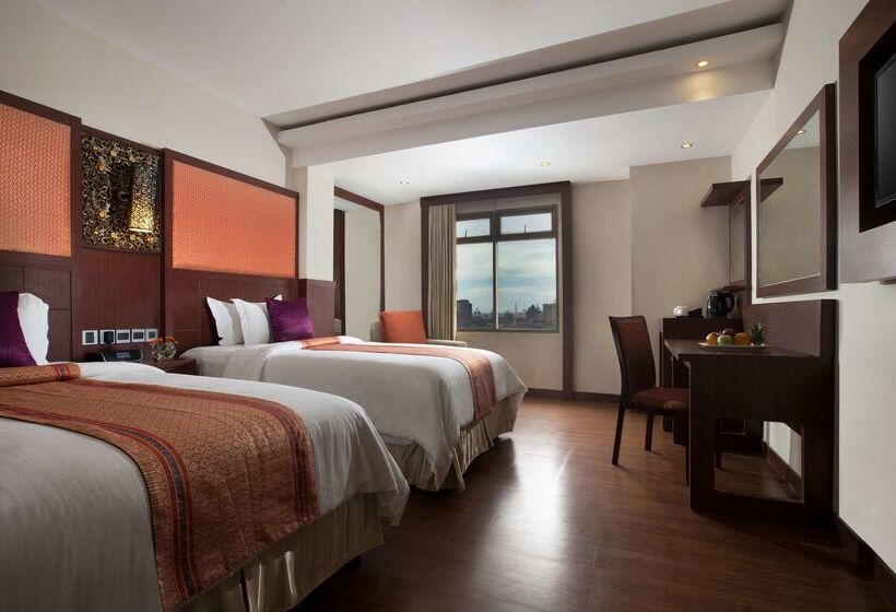 هتل Best Western Plus Makassar Beach