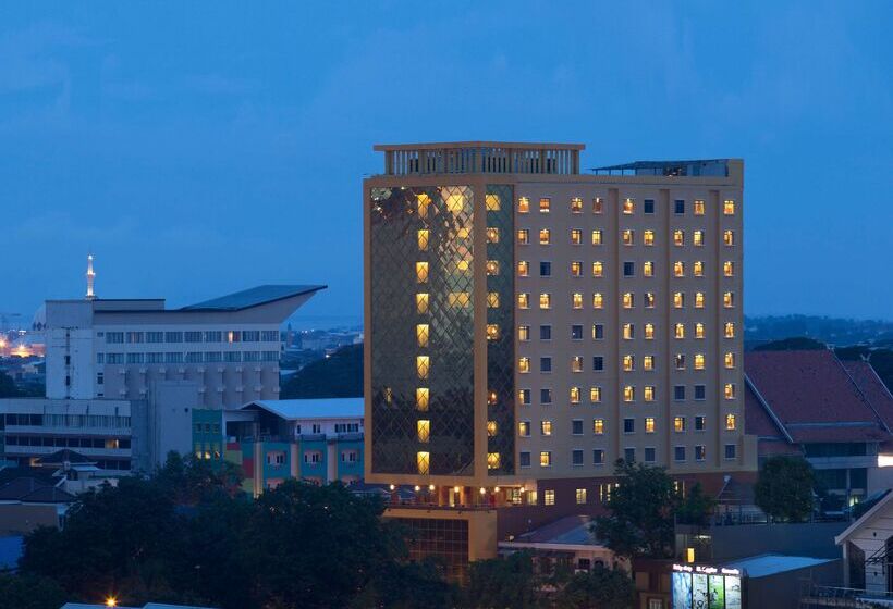 هتل Best Western Plus Makassar Beach