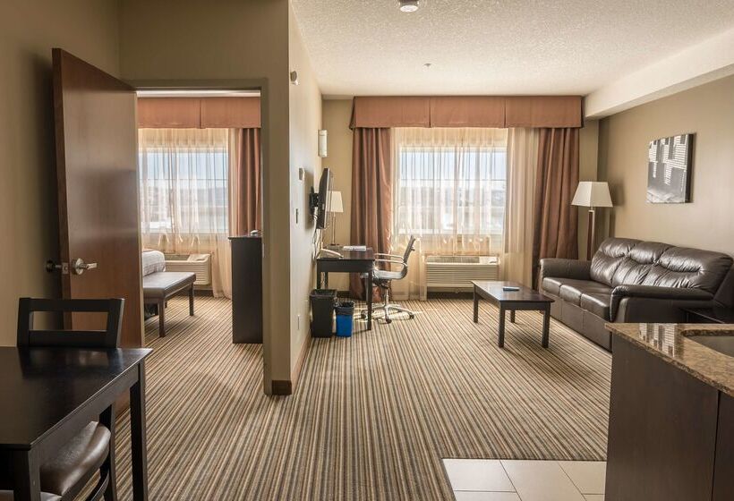Best Western Plus Peace River Hotel & Suites