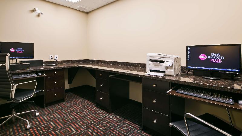 Best Western Plus Peace River Hotel & Suites