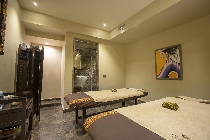 هتل Bushi Resort & Spa