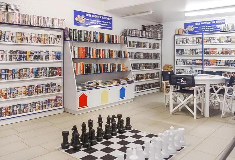 ホテル By The Sea Port Douglas