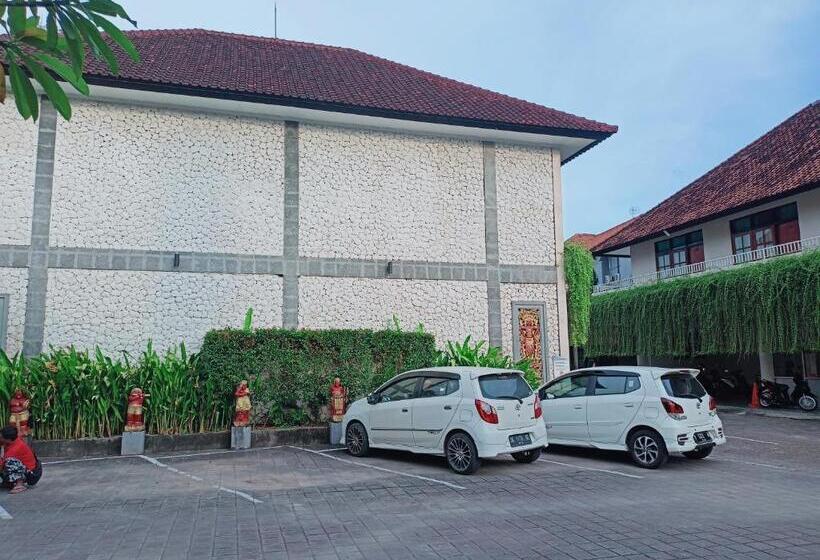 호텔 Catur Adi Putra