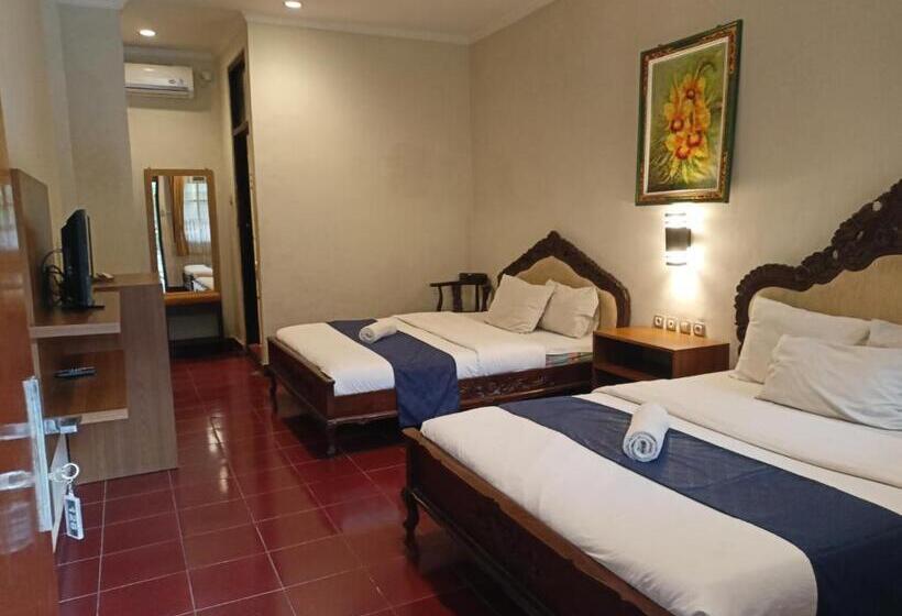 호텔 Catur Adi Putra