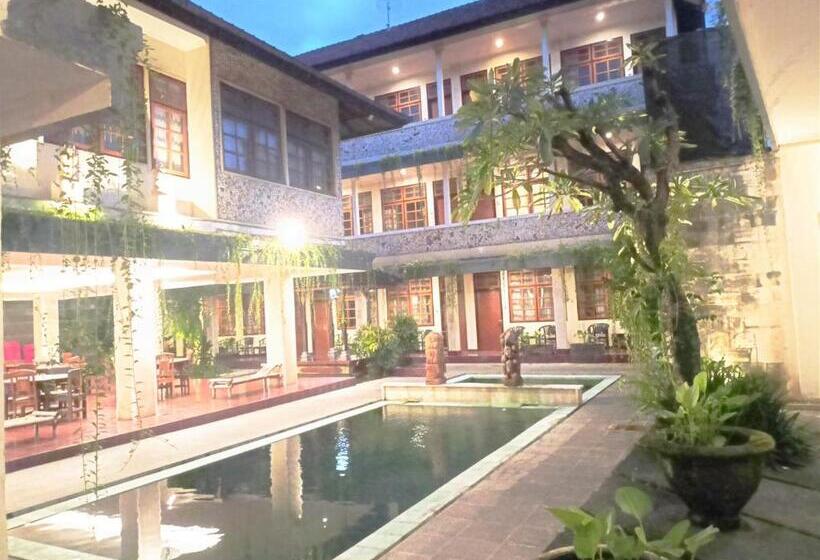 호텔 Catur Adi Putra