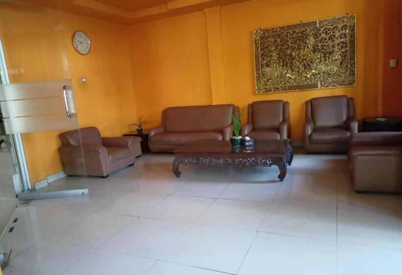 酒店 Catur Adi Putra