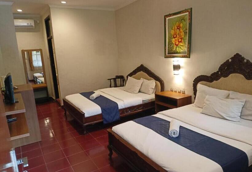 酒店 Catur Adi Putra