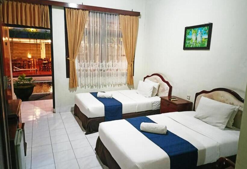 호텔 Catur Adi Putra