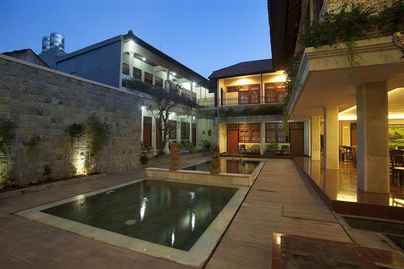 호텔 Catur Adi Putra