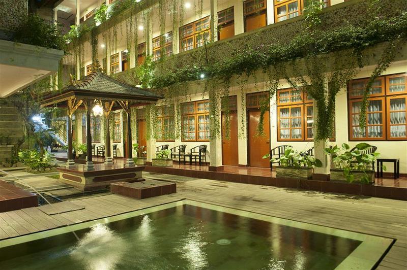 호텔 Catur Adi Putra