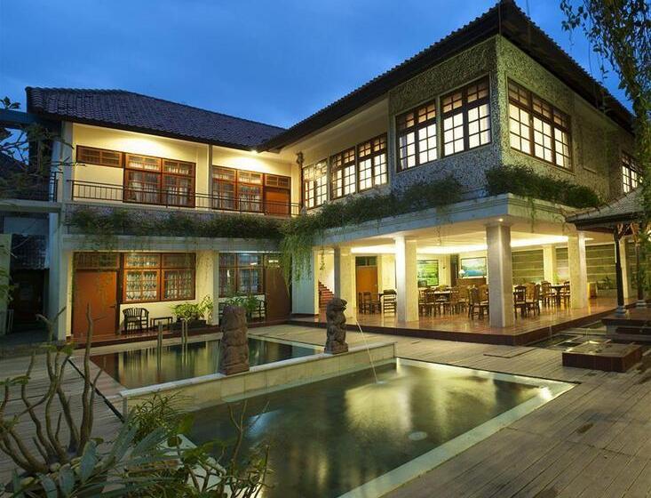 酒店 Catur Adi Putra