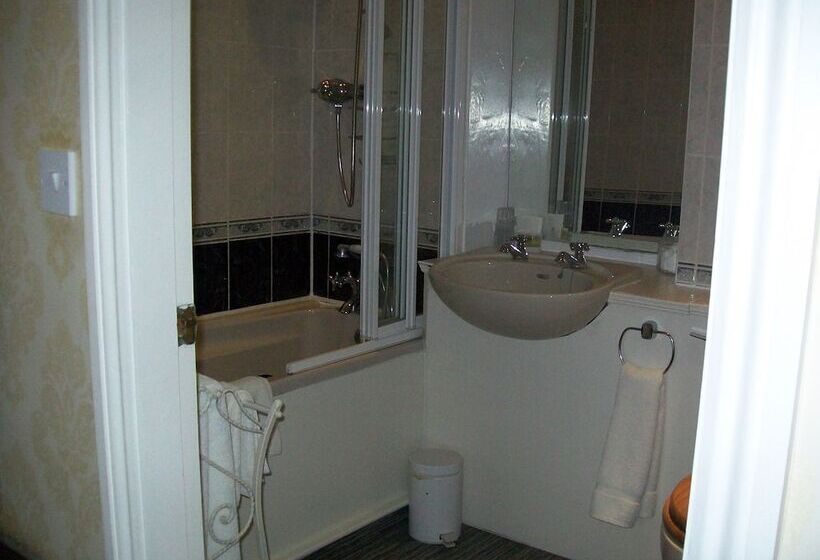 בית מלון כפרי Chapel House