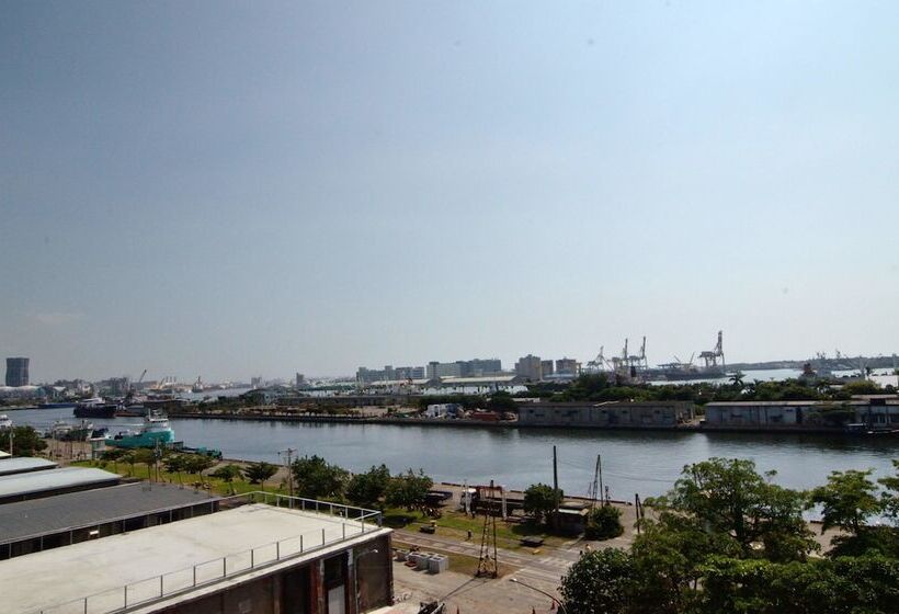 هتل City Suites  Kaohsiung Chenai