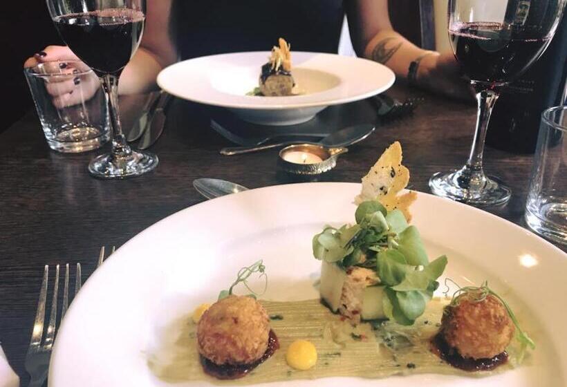 Отель Colwick Hall