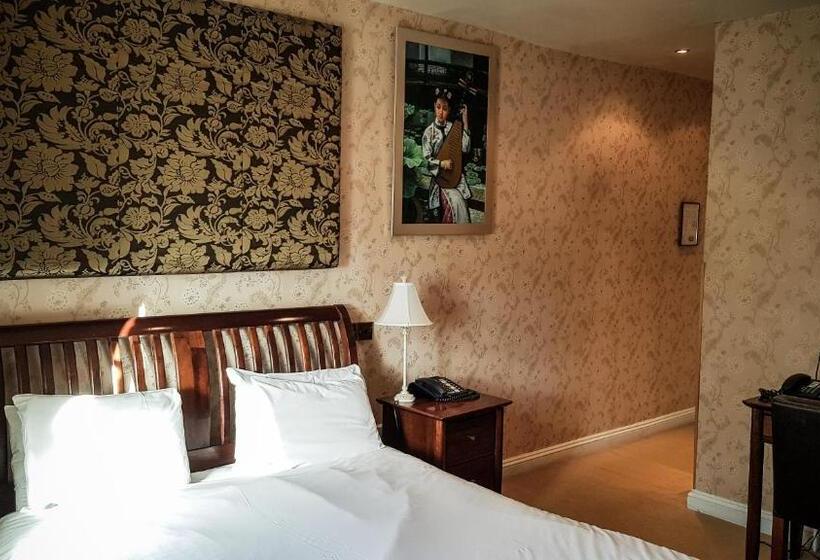 Отель Colwick Hall