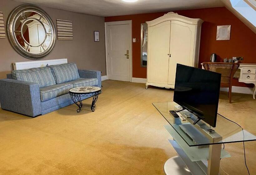 Отель Colwick Hall