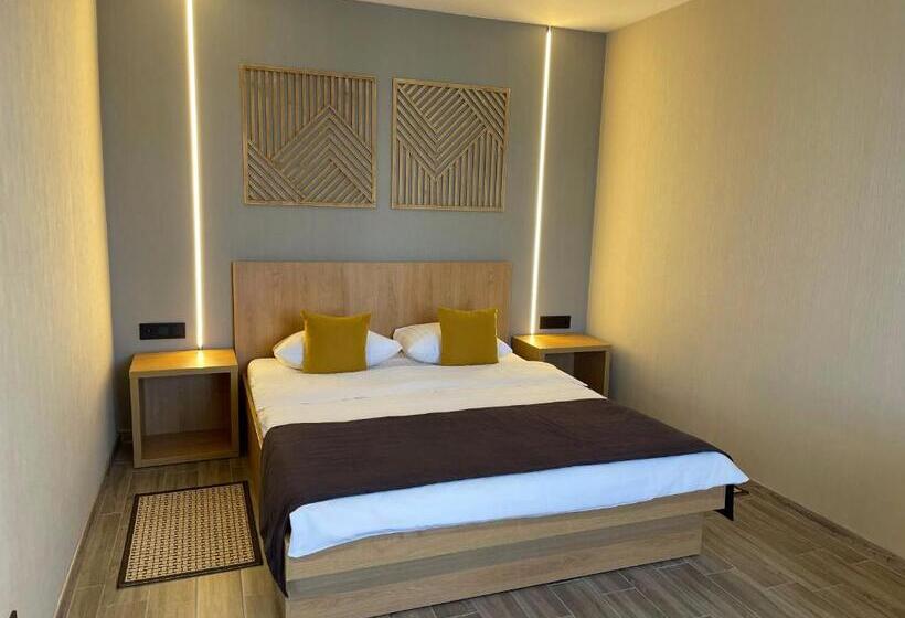 هتل Complex Ukraine