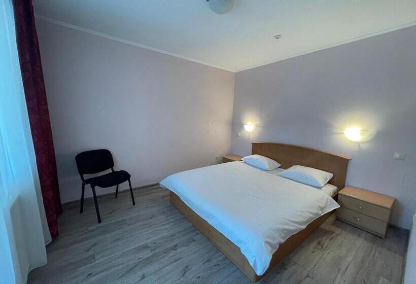 هتل Complex Ukraine