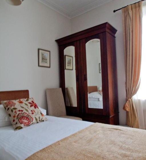 ホテル Crescent Guest House