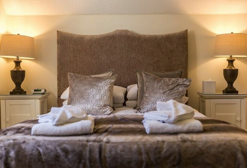 ホテル Cricket Field House