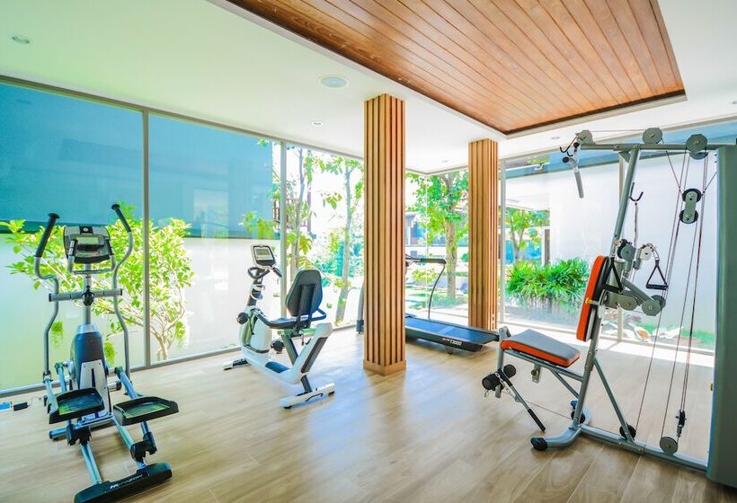 בית מלון כפרי Crystal Wild Resort Panwa Phuket