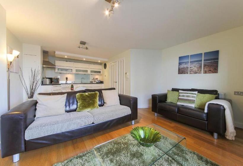 Отель Deep Green Lodge