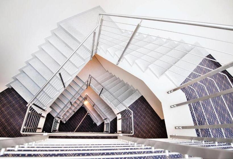 בית מלון כפרי Desilva Premium Opole