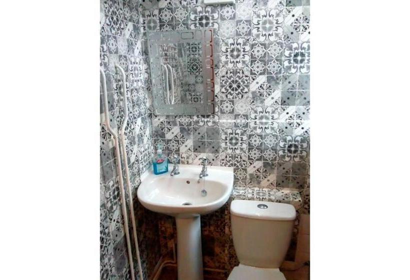 هتل East Midlands Guesthouse